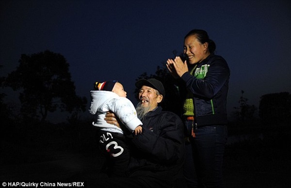 Chuyện tình của thầy lang 79 tuổi và vợ kém 45 tuổi-3