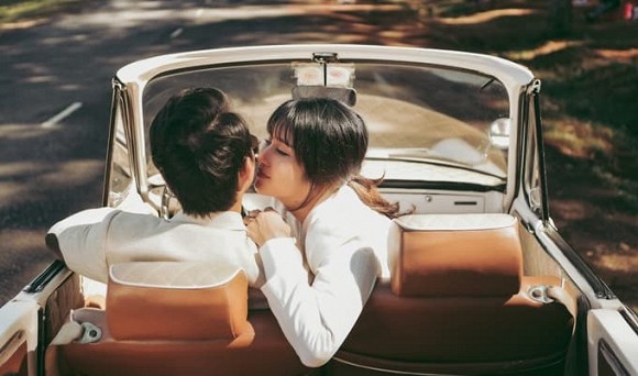 Bộ ảnh cưới nóng bỏng của diễn viên Thảo Trang và chồng trẻ kém 9 tuổi-2