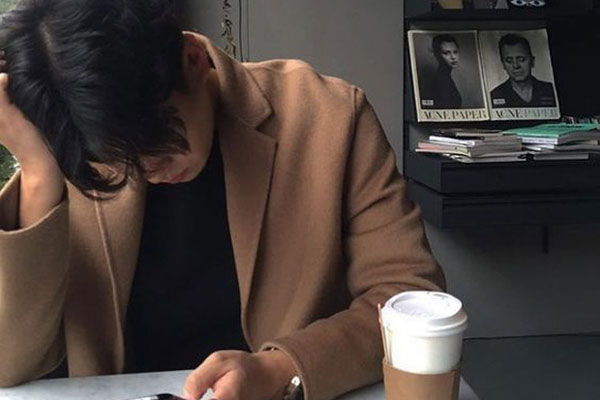 Mượn vở của bạn chép bài, nam sinh lập tức tôn bạn lên làm sư phụ, đến dân mạng cũng phải thốt lên: Vừa nhìn đã bị tẩu hoả nhập ma-6