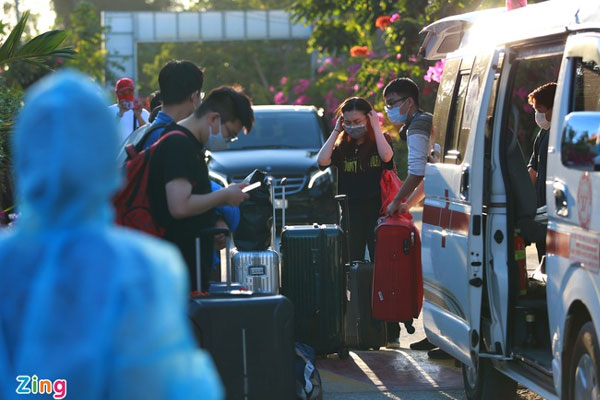 Thủ tướng yêu cầu người dân Hà Nội và TP.HCM phải đeo khẩu trang ngoài đường phố, chốn đông người-2