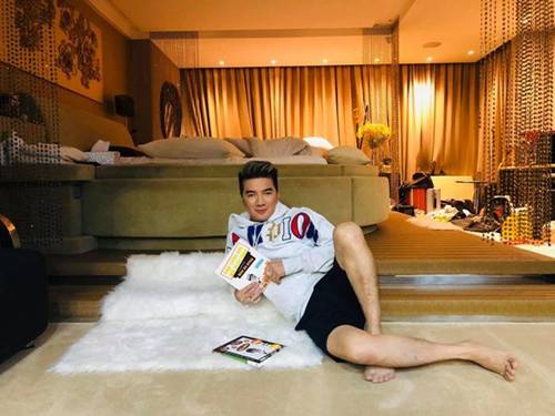 25 năm đi hát kiếm núi tiền, Đàm Vĩnh Hưng giờ có sở thích bình dân trong nhà 60 tỷ-1