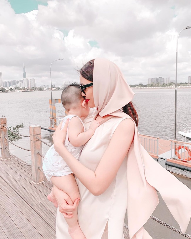 Học cách làm bánh ăn dặm cho con của Lan Khuê, bảo sao cậu ấm bụ bẫm, đáng yêu đến phát hờn-3