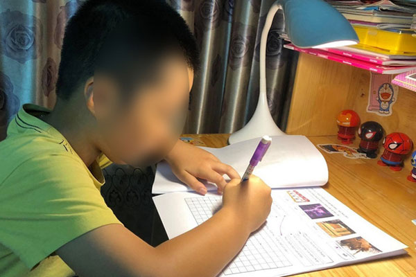 Phụ huynh tấu hài nhất năm là đây: Khuyên bố mẹ có con vào lớp 1 nhất định phải mua 10 bộ còng tay với dây thừng chắc bền khiến ai cũng phải ôm bụng cười-4