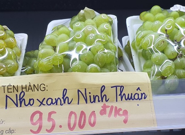 Nho xanh không hạt giá siêu rẻ” bán tràn lan, người trồng nho ở Ninh Thuận nói gì?-5