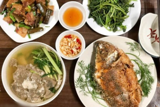 Vừa về làm dâu được 10 ngày đã bị chị chồng chê 