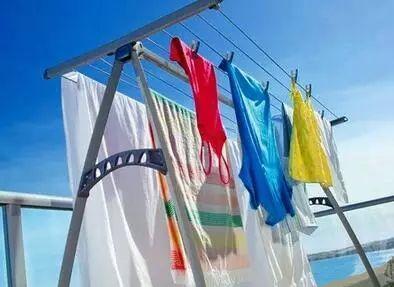 Quần áo sau giặt vẫn có mùi khó chịu, làm cách nào để giặt sạch và thơm? Một vài bí mật có thể bạn chưa biết!-2