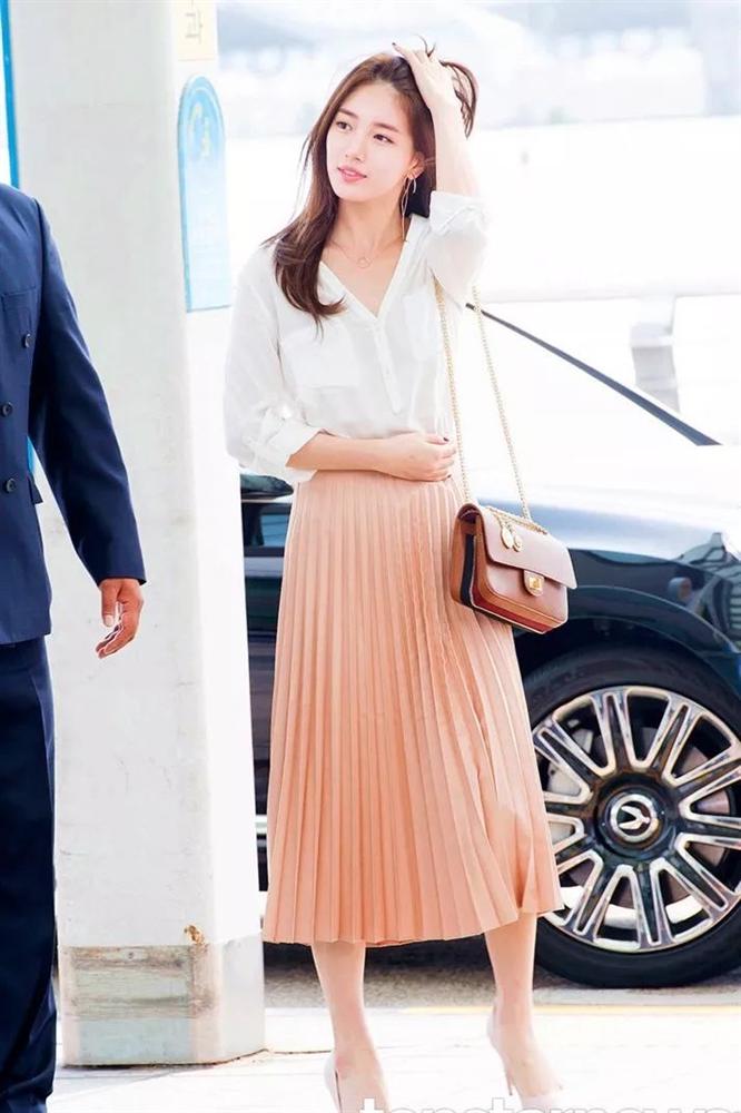 Chân váy xếp ly chính là bảo bối mặc đẹp cho nàng công sở, đã dễ diện còn không bao giờ lỗi mốt-3