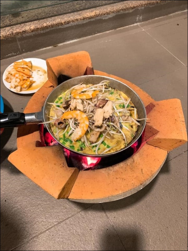 Tập hai của Lê Phương không hổ danh ông chồng vàng 10, nhìn đĩa cơm gà thần thánh anh nấu là biết ngon hết sảy, các anh nên học hỏi để lấy lòng vợ-10