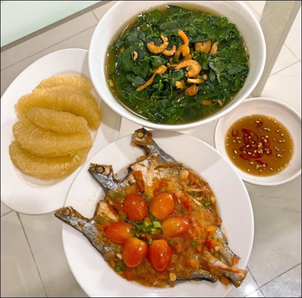 Tập hai của Lê Phương không hổ danh ông chồng vàng 10, nhìn đĩa cơm gà thần thánh anh nấu là biết ngon hết sảy, các anh nên học hỏi để lấy lòng vợ-11