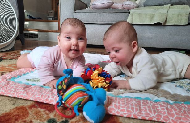 Đi siêu âm ở tuần thứ 8, cặp vợ chồng sốc đến rớt hàm khi nghe thông báo của bác sĩ về thai nhi-4