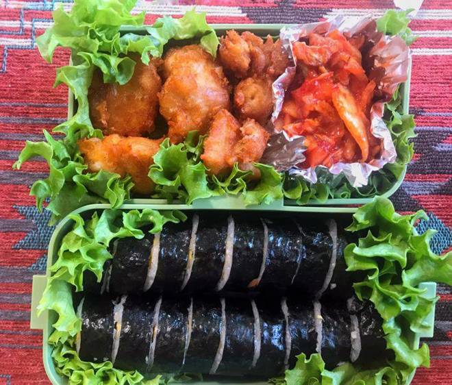 Trưa nào 9X cũng mang cơm tới tận công ty cho chồng, mỗi tuần chi 5 triệu tiền ăn-10