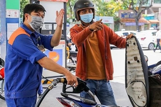 Giá xăng có thể tăng vào ngày mai ?