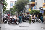 Đã bắt được người phụ nữ cướp 2 tỷ ở chi nhánh ngân hàng Techcombank tại Sài Gòn-3