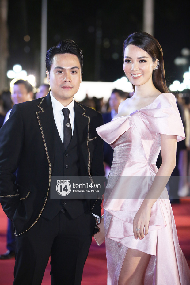 Thảm đỏ Bán kết Hoa hậu Việt Nam 2020: Tiểu Vy và Á hậu rapper bức tử vòng 1, Bình An - Phương Nga tình tứ bên dàn sao phủ hồng sự kiện-8