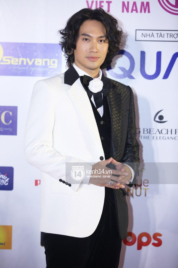 Thảm đỏ Bán kết Hoa hậu Việt Nam 2020: Tiểu Vy và Á hậu rapper bức tử vòng 1, Bình An - Phương Nga tình tứ bên dàn sao phủ hồng sự kiện-18