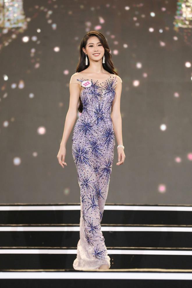 Thí sinh Hoa hậu Việt Nam 2020 lộng lẫy với trang phục dạ hội-6