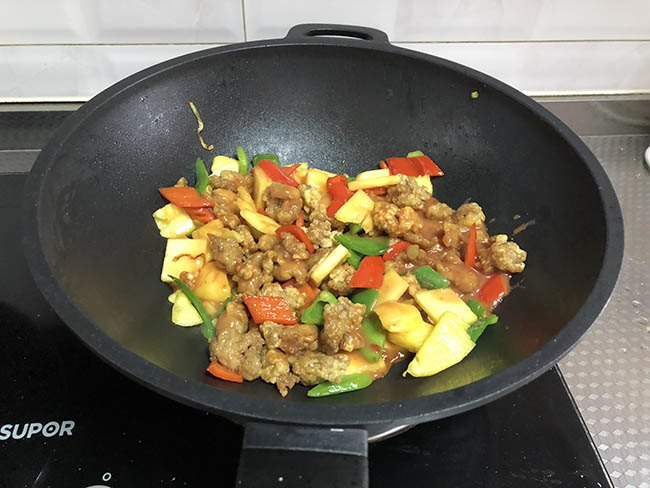 Vẫn là thịt thăn dai khô, nhưng đem xào thế này cơm nấu nhiều thế nào cũng chẳng đủ-8