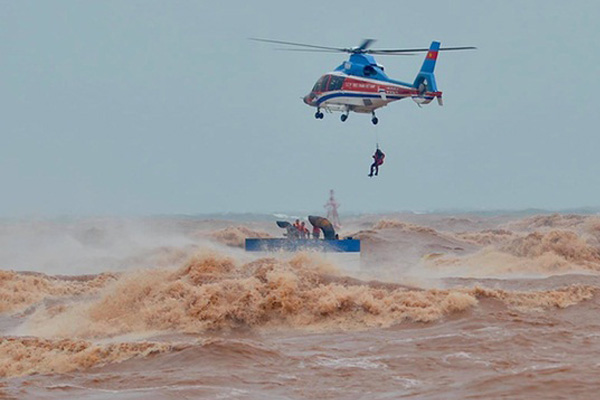 Lời kể của thuyền viên 4 ngày ròng rã bám ống khói tàu Vietship 01 mắc cạn trên biển-6