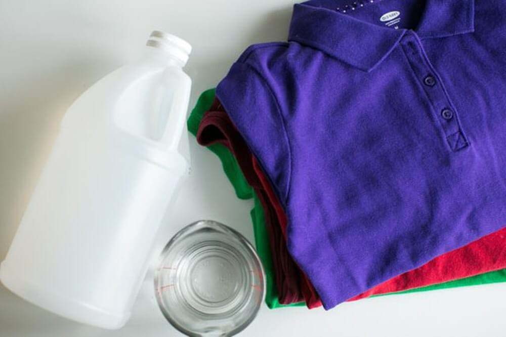 Cho dù áo màu bị bẩn nghiêm trọng đến đâu thì những phương pháp đơn giản này cực kỳ hữu ích-4