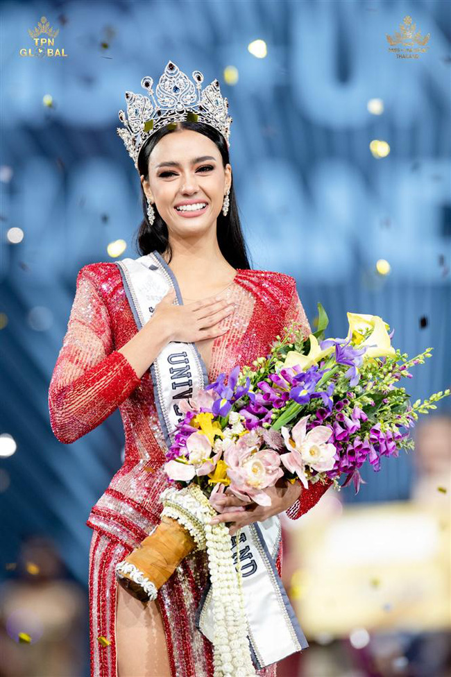Tân Hoa hậu Hoàn vũ Thái Lan: Bông hồng lai nóng bỏng, học vấn đáng nể, vừa đăng quang đã được dự đoán là ứng cử viên sáng giá của Miss Universe-3