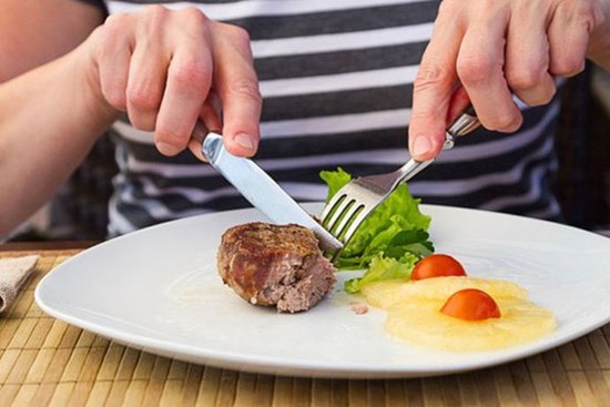 Có 1 quy tắc khi ăn giúp cơ thể giảm cân, ngừa lão hóa, tăng tuổi thọ…