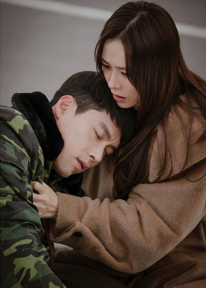 MXH rầm rộ tin Hyun Bin - Son Ye Jin bí mật kết hôn lúc quay Hạ Cánh Nơi Anh, loạt nhà báo lên truyền hình kể lại sự việc-2