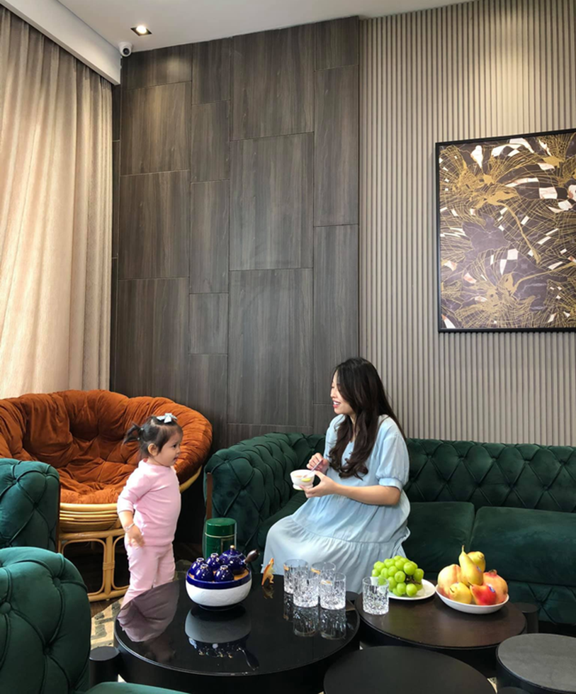 Hằng Túi tuyên bố đẻ xong lần 5 sẽ triệt sản, bạn bè thân thiết liền chọc ghẹo khiến bà bầu 8X hết hồn: Có linh cảm chưa dừng lại ở con số 5!-3