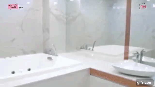 Biệt thự 50 tỉ từng được Ngọc Trinh nhắc tới nhiều nhưng soi riêng hai phòng tắm mới thấy khủng thật sự, còn làm sẵn cho hẳn 2 bé con tương lai!-6