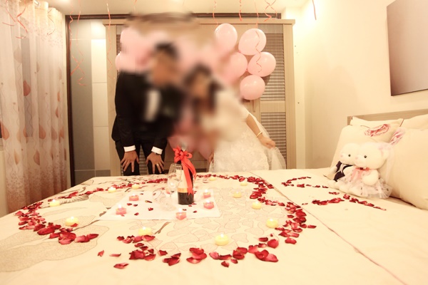 Tân hôn nhận được tin nhắn từ tình cũ của chú rể: Anh ấy nhanh chán lắm, cô dâu có pha xử lý cực tỉnh được chồng nể bội phần-1