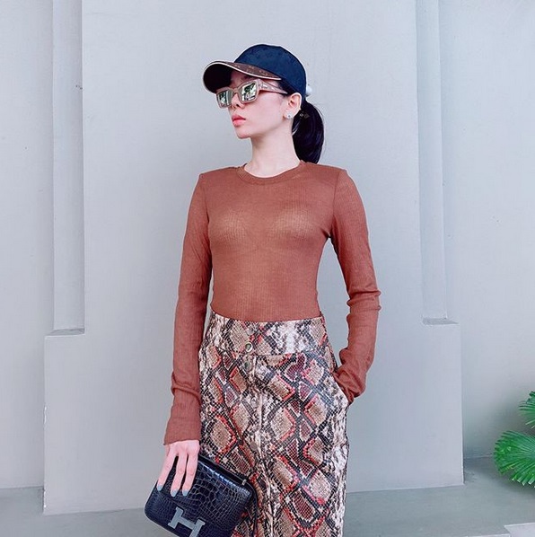 Lệ Quyên tuổi 39 chăm diện mốt khoe nội y kém duyên, nhiều lúc còn thả rông-2