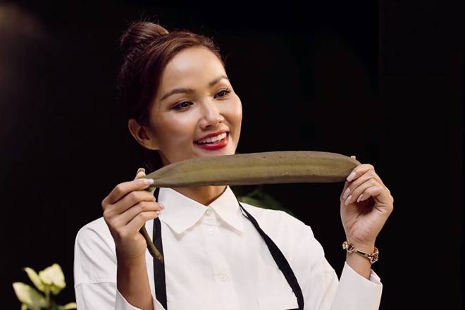 Chia tay rồi nhưng bạn trai vẫn khoái chí xem HHen Niê nấu ăn, còn khen ngon nức nở-3