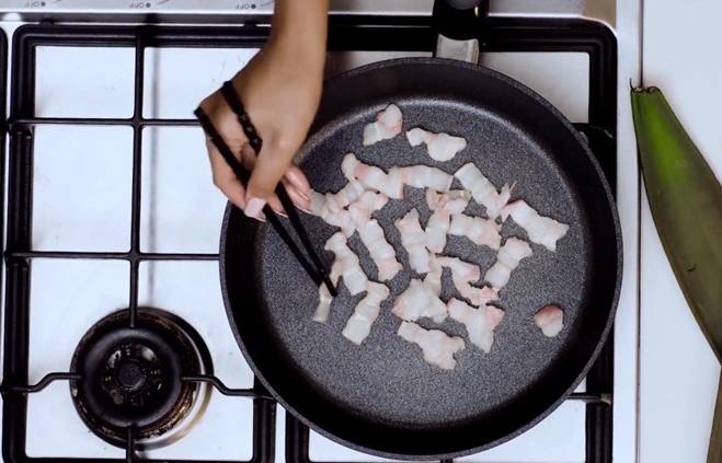 Chia tay rồi nhưng bạn trai vẫn khoái chí xem HHen Niê nấu ăn, còn khen ngon nức nở-5