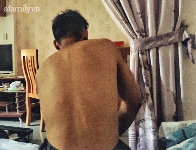 Tâm sự gái Việt sa lưới tình trai Tây: Khung cảnh đáng sợ sau cánh cửa căn nhà phố Yên Hoa cùng lời thì thầm sởn da gà trước khi lâm trận-4