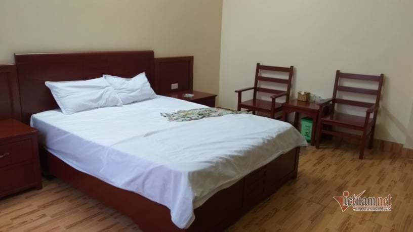 Tình yêu của người đàn bà đẹp và trận đánh ghen tủi hổ trong nhà nghỉ-1