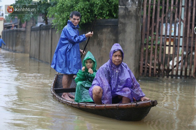Người dân 5 ngày ăn cháo trắng kèm muối, đêm không dám ngủ trong trận lũ lịch sử ở Quảng Bình-10
