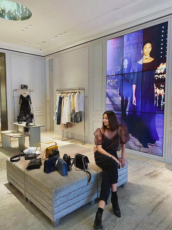 Thanh Hằng khoe tủ đồ hàng hiệu la liệt như bày bán ở trung tâm thương mại-3