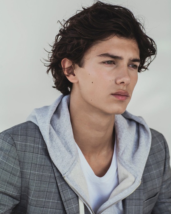 Hoàng tử lai đẹp tựa nam thần của Hoàng gia Đan Mạch khiến hội chị em vỡ mộng khi giới thiệu bạn gái xinh đẹp, xuất thân cũng cực ưu tú-1