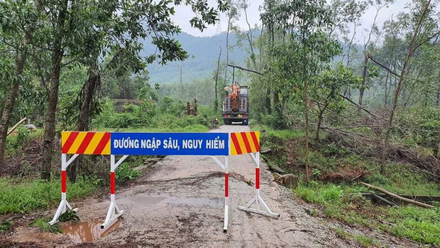 Sạt lở ở thủy điện Rào Trăng 3: Đoàn cứu hộ bị vùi lấp, Phó Tư lệnh Quân khu 4 cùng 12 cán bộ, chiến sĩ mất tích-1