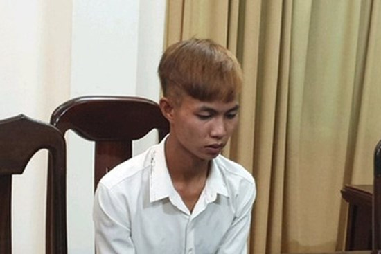 Nghịch tử đâm 31 nhát dao giết mẹ để cướp tiền và vàng