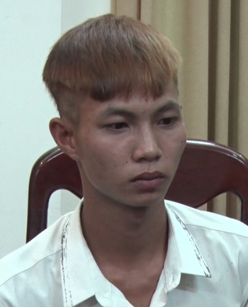 Sự máu lạnh rợn người của nghịch tử đâm 31 nhát dao giết mẹ: Tẩy rửa sạch vết máu rồi đi bán vàng lấy tiền ăn sáng, uống cà phê-1