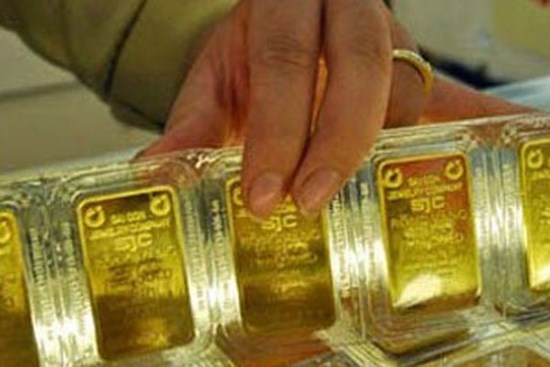 Giá vàng hôm nay 14/10: Vàng tụt giảm khi USD bất ngờ tăng vọt