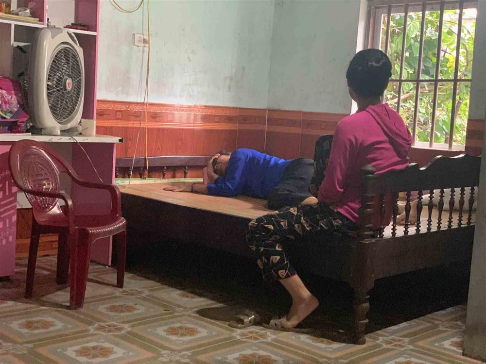 Sản phụ khóc ngất nghe tin chồng tử nạn ở Thủy điện Rào Trăng 3-3