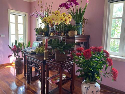 Quách Ngọc Ngoan, Phượng Chanel đăng ảnh trong ngày giỗ bố, lộ nơi đang ở của 2 vợ chồng-5