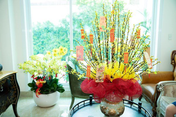 Quách Ngọc Ngoan, Phượng Chanel đăng ảnh trong ngày giỗ bố, lộ nơi đang ở của 2 vợ chồng-17