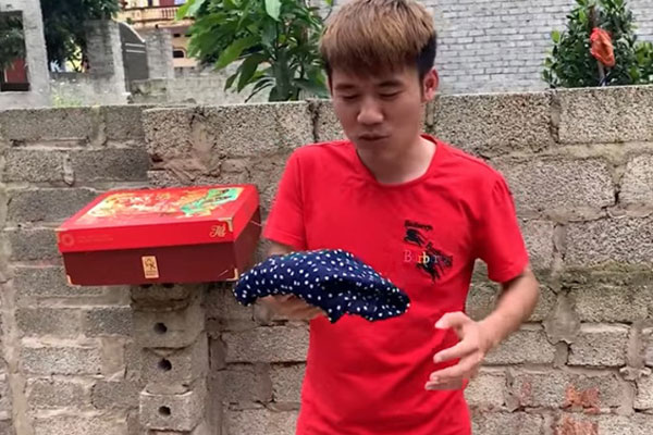 Hưng Vlog đăng clip khóc lóc tuyên bố đi nước ngoài sau loạt lùm xùm, nhưng tất cả lại là cú lừa?-5