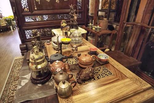 Choáng ngợp căn nhà nội thất toàn gỗ khắc nguyên khối tiền tỉ của đại gia Hà thành-6