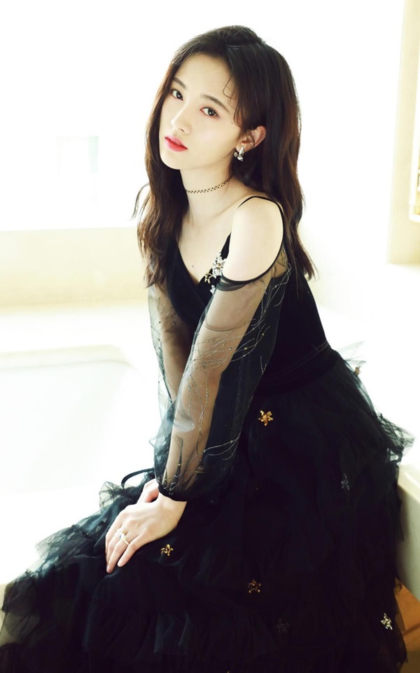 Top 4 cung Hoàng đạo thi nhau tỏa sáng từ giữa tháng 10: Ra đường gặp quý nhân, đến chỗ làm được sếp đề bạt, con đường sự nghiệp rộng mở-4