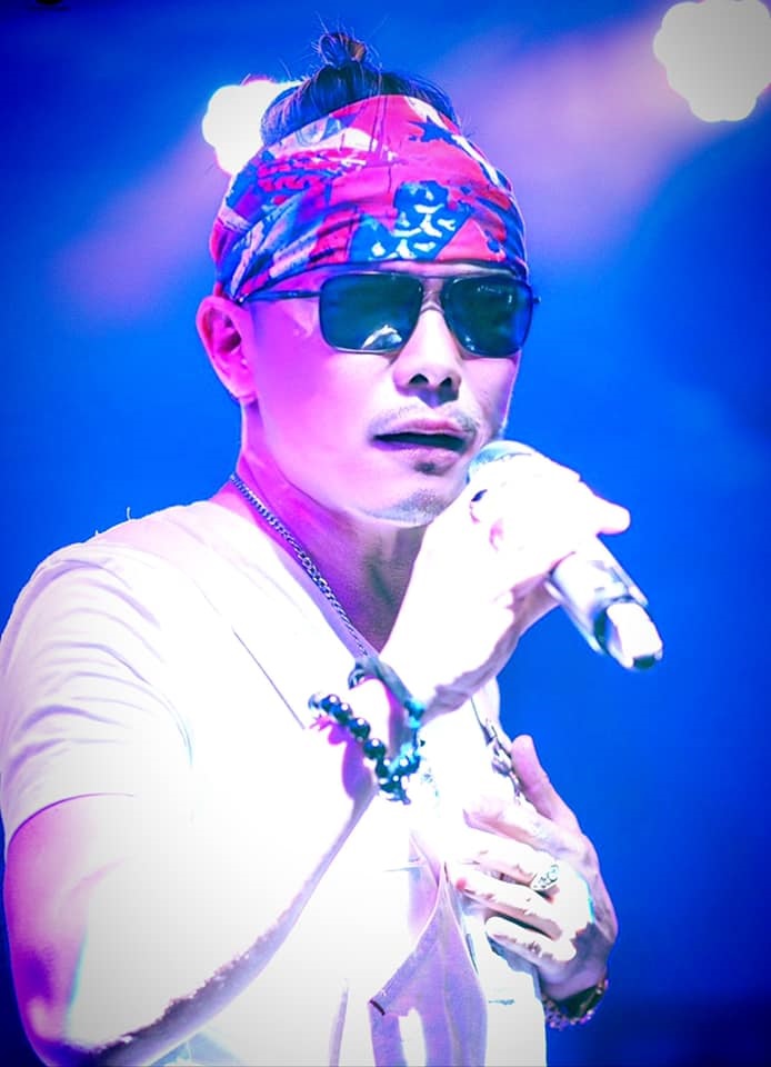 Thắc mắc quy trình làm từ thiện của Thủy Tiên, ca sĩ hải ngoại - Jimmii Nguyễn nhận về rổ gạch đá-3