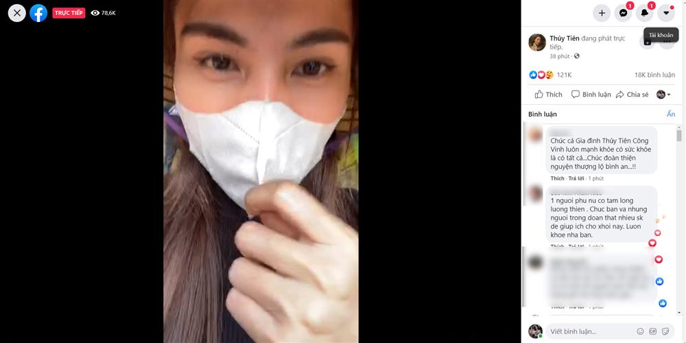 Thủy Tiên tự tay đẩy ghe vào vùng ngập lụt, tiết lộ lý do livestream phát đồ tiếp tế cho người dân-13