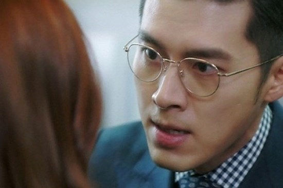 Vắng nhà nửa tháng, tôi uất hận biết bí mật tày đình của vợ qua chai sữa tắm đầy ắp